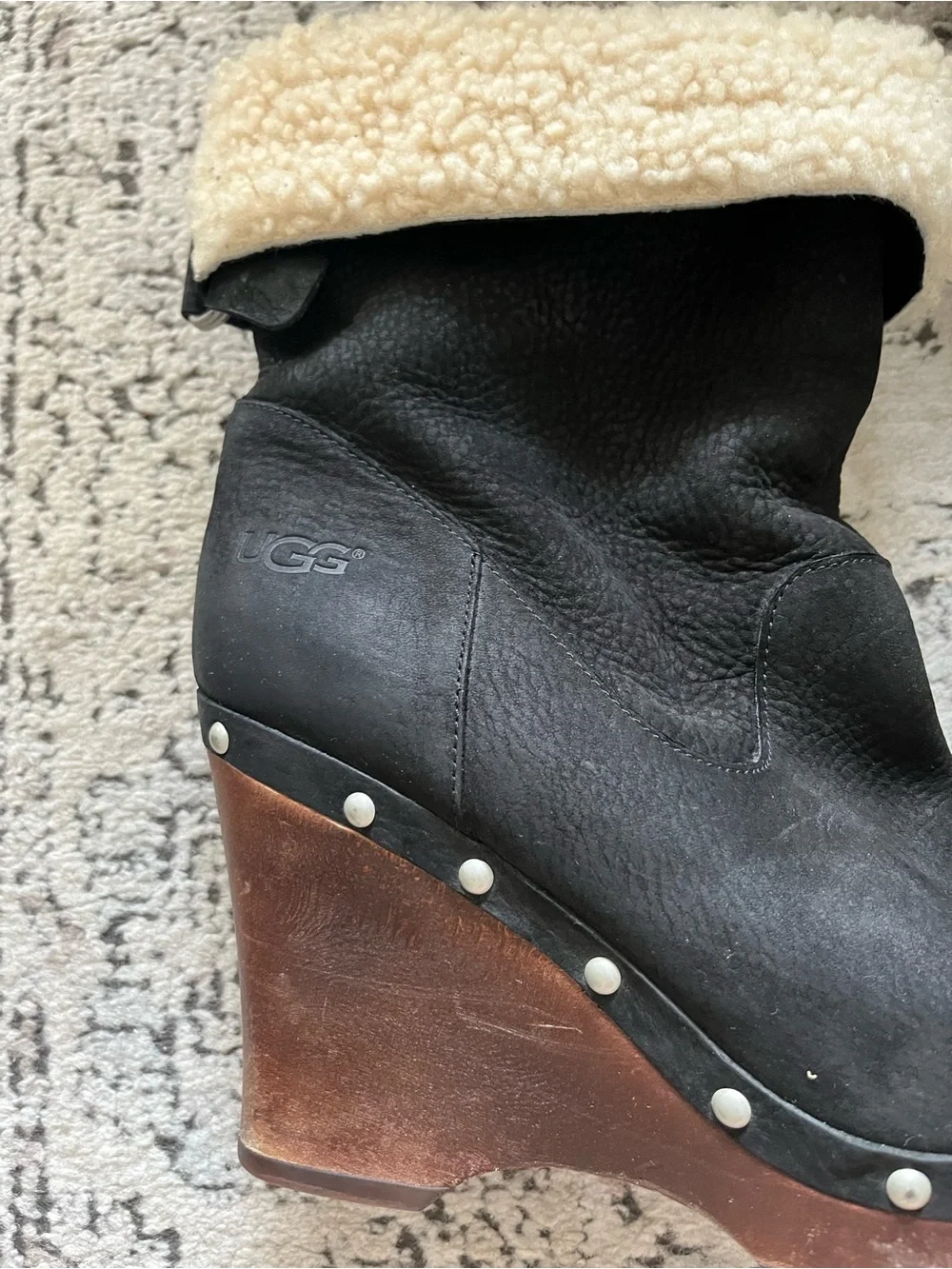 Ugg Carnegie Black Suede Wooden Clog Heel Shearling Cuff Boots Size 10